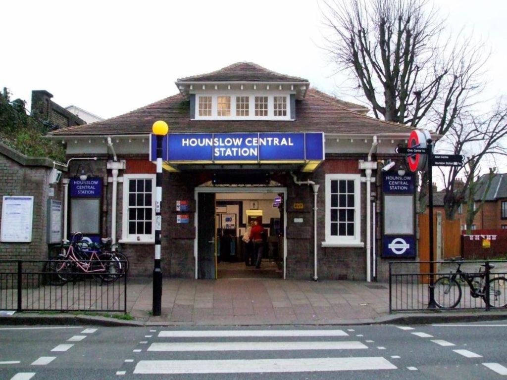King En Close To Heathrow Airport Hounslow